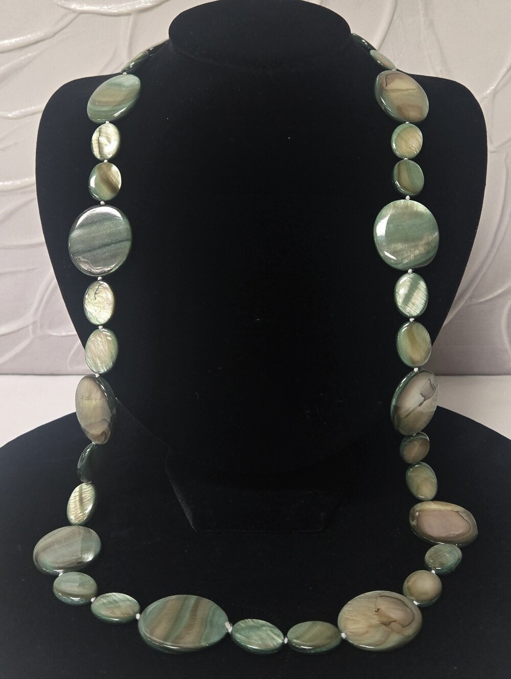 Vinage Polished Natural Green Abalone Beaded Necklace
